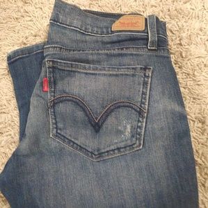 Womens Levi jeans